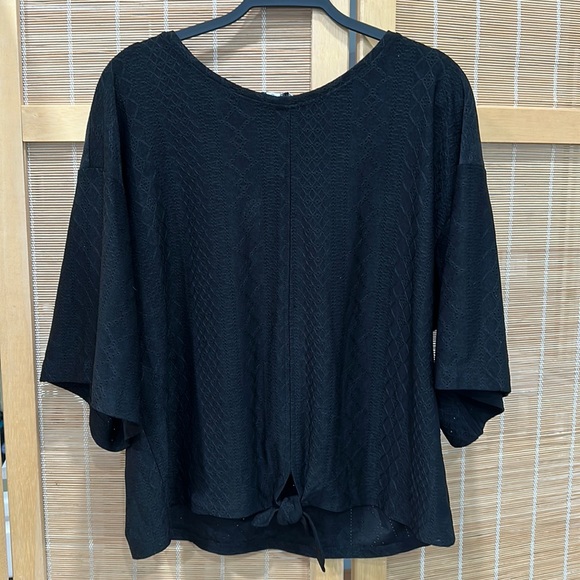 Xl black top - Picture 1 of 4